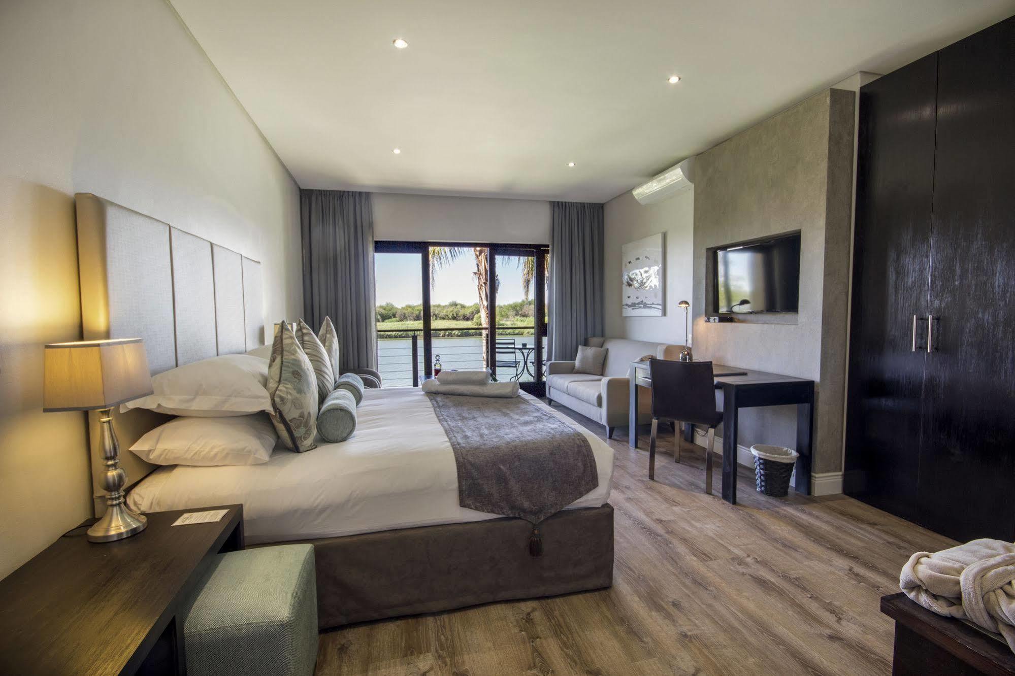 River Place Manor Апингтон Экстерьер фото