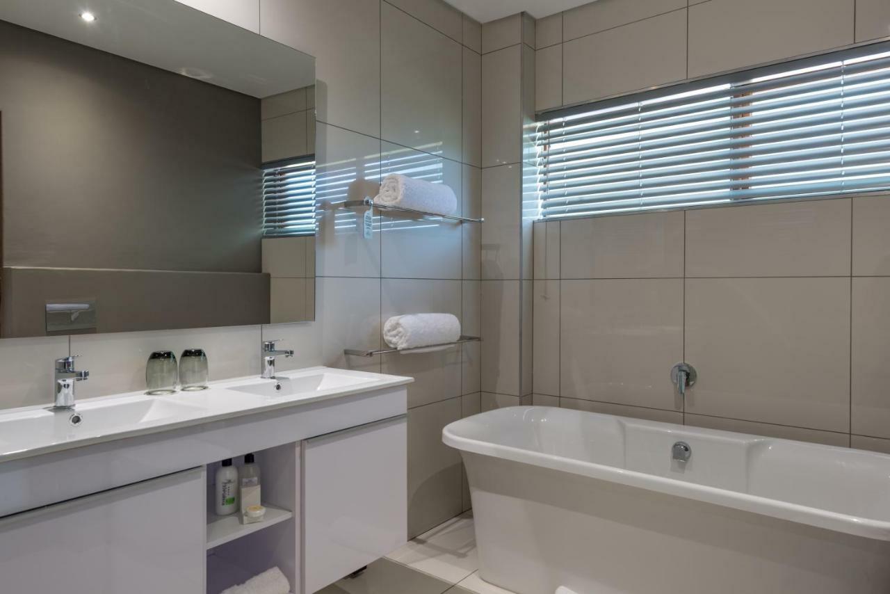 River Place Manor Апингтон Экстерьер фото