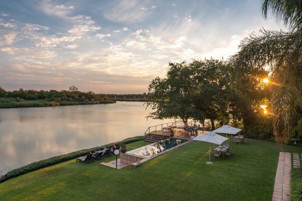 River Place Manor Апингтон Экстерьер фото